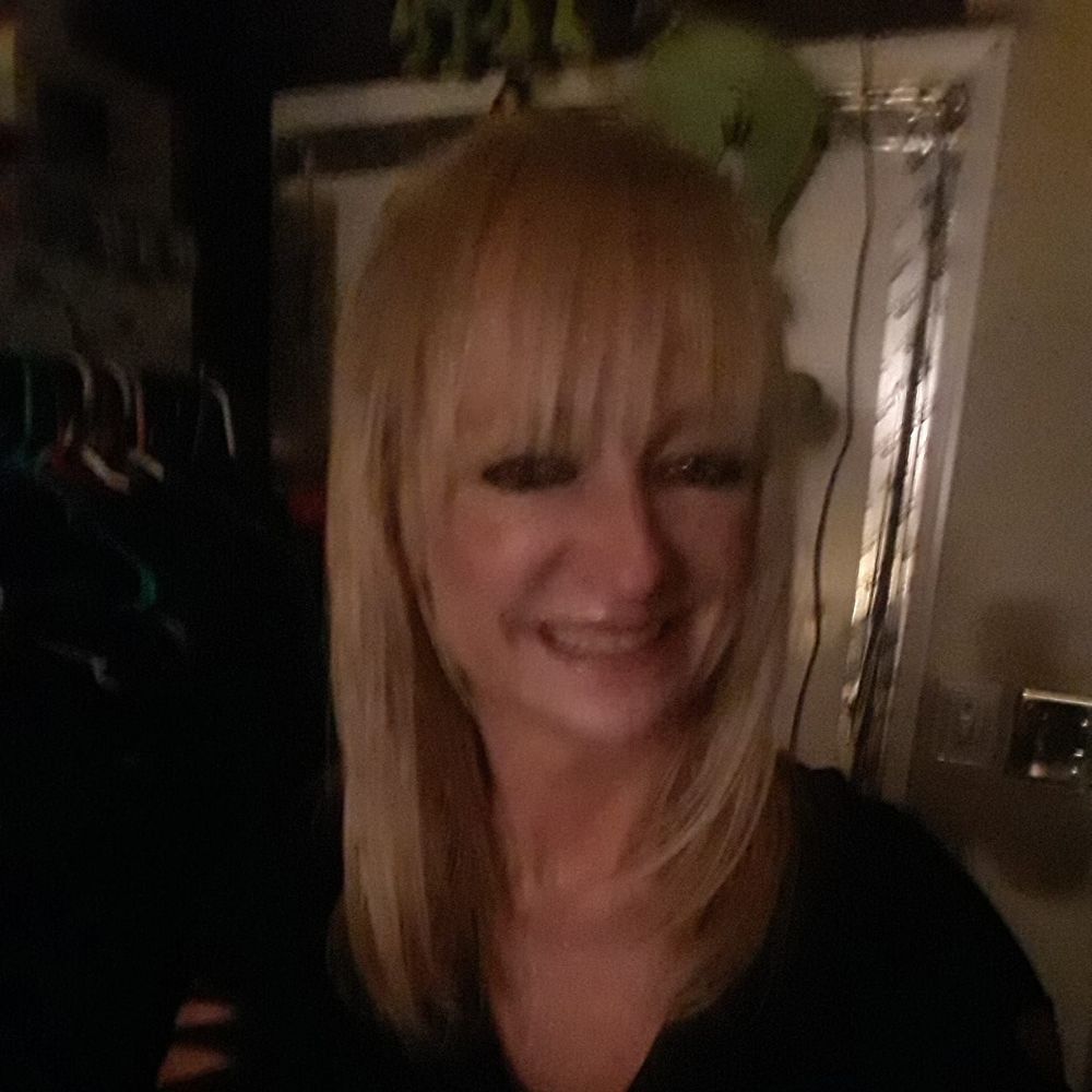 Meet your Posher, Laurie